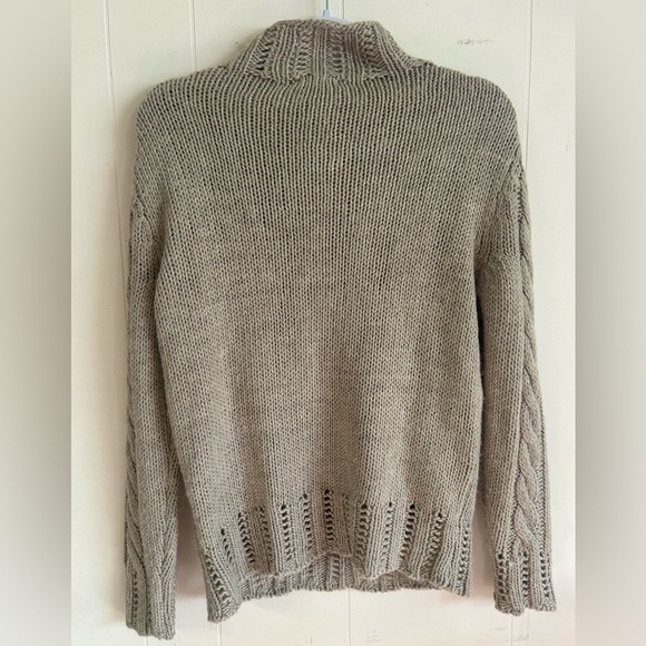 Lovely Girl, size M, made in Italy, wool/alpaca cable Knit sweater, tan - Picture 6 of 6